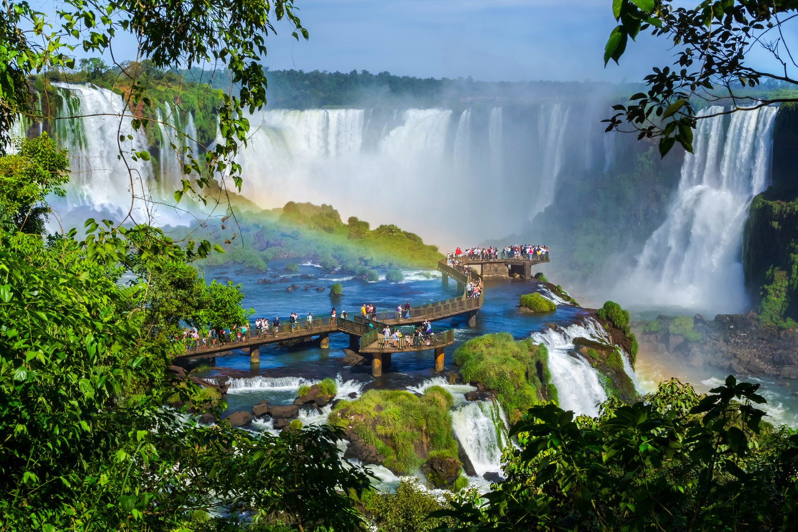 Foz do Iguaçu, Paraná: A Terra das Cataratas e Maravilhas Naturais - Roteiro para Aventura e Deslumbre