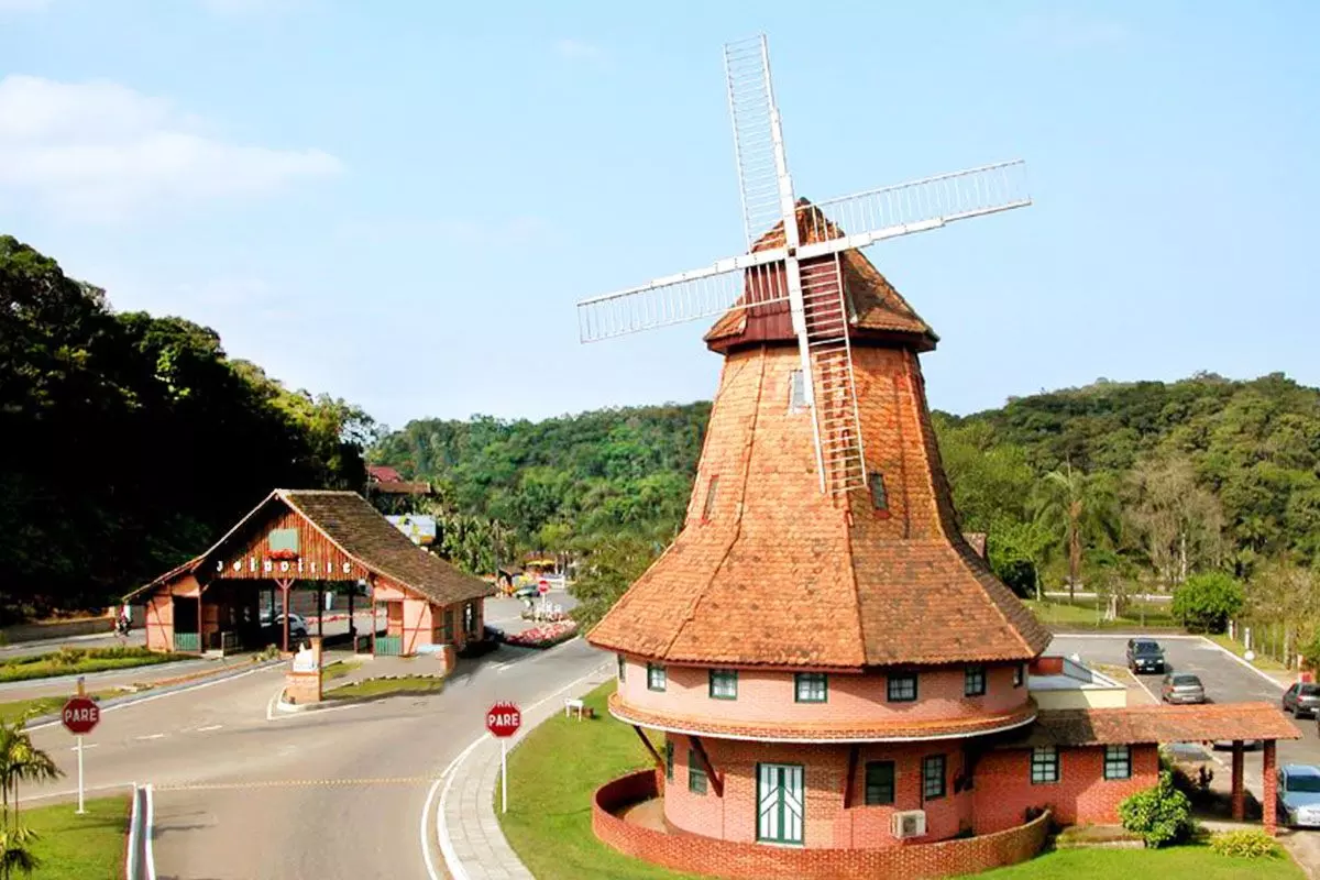 Joinville, Santa Catarina: A Cidade da Dança e das Flores - Roteiro para Cultura, Natureza e Tradição Alemã